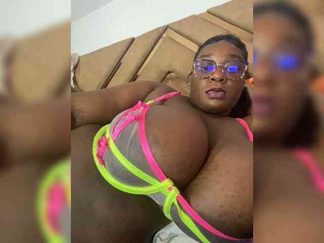 Chantellexoti webcam