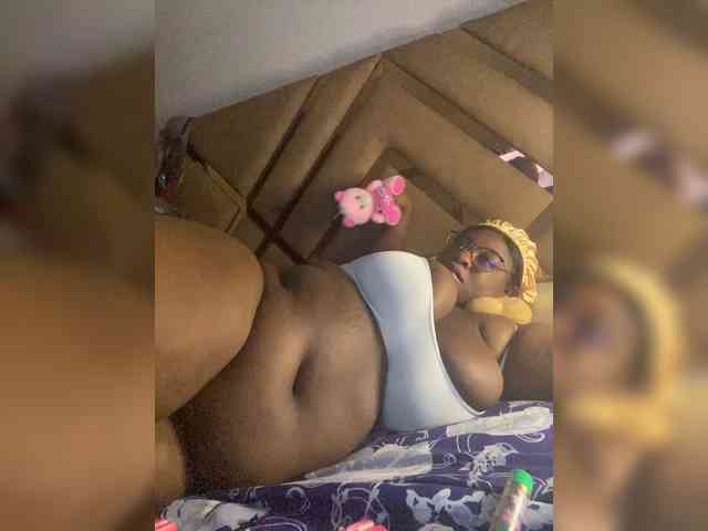 Chantellexoti webcam