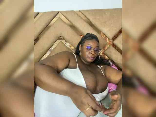 Chantellexoti webcam