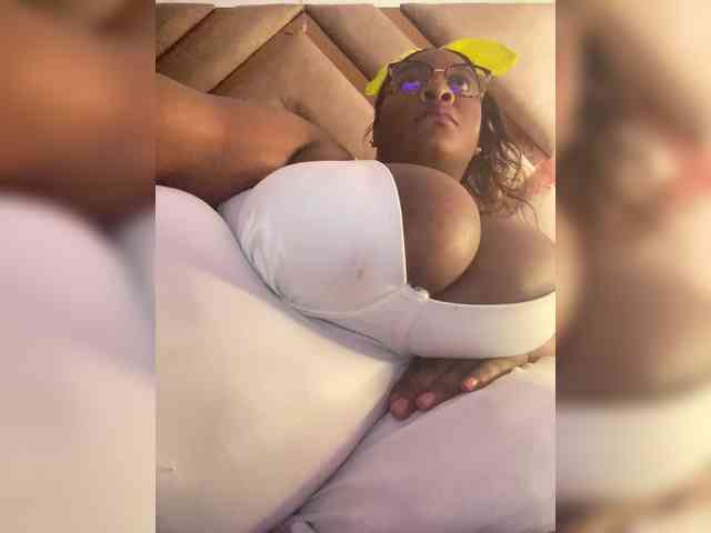 Chantellexoti Live Webcam on BongaCams