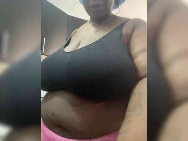 Chantellexoti webcam