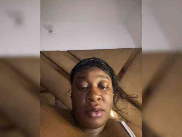 Chantellexoti webcam