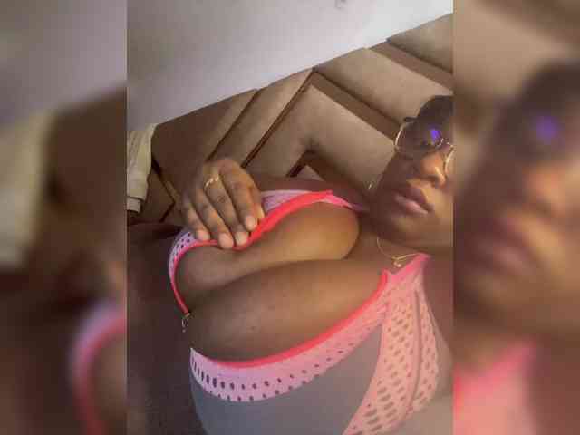 Chantellexoti webcam