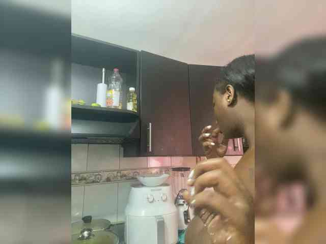 Chantellexoti webcam