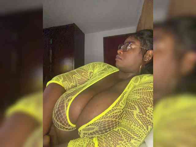 Chantellexoti webcam