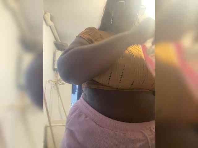 Chantellexoti webcam