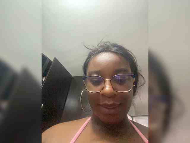 Chantellexoti webcam