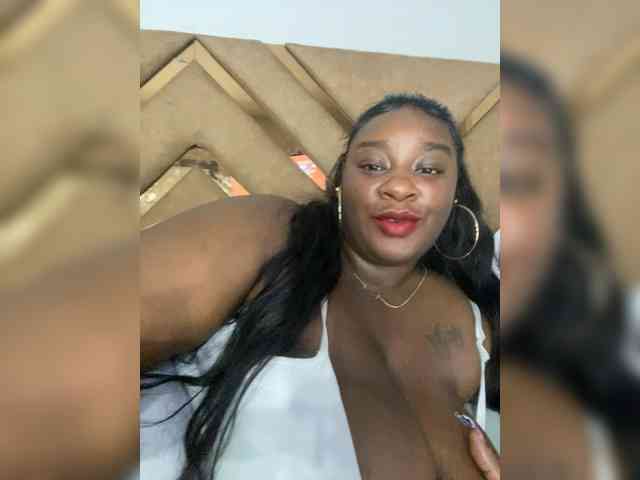 Chantellexoti webcam