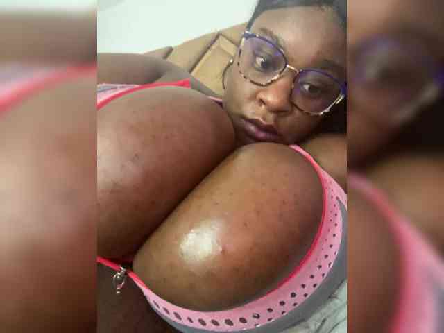 Chantellexoti webcam