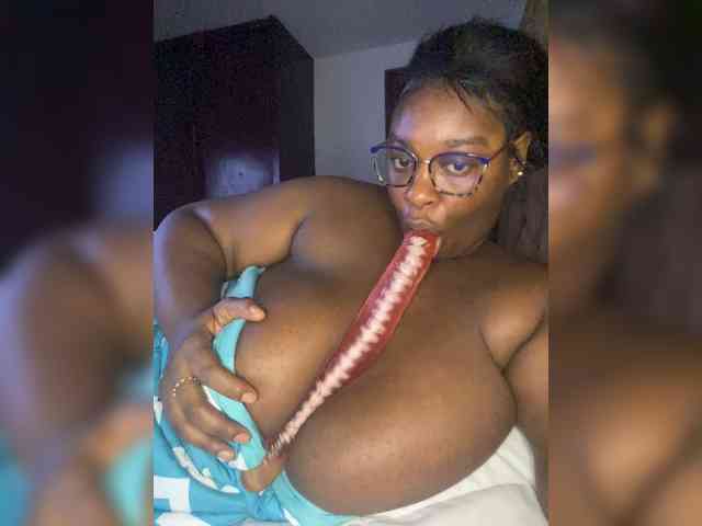 Chantellexoti webcam