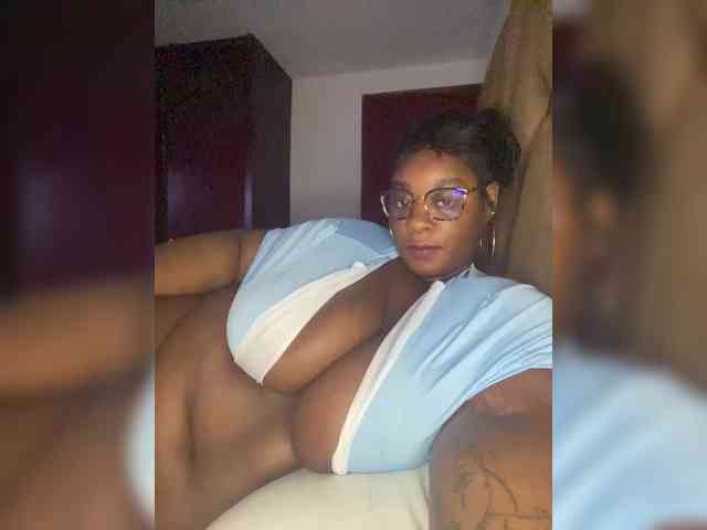Chantellexoti webcam