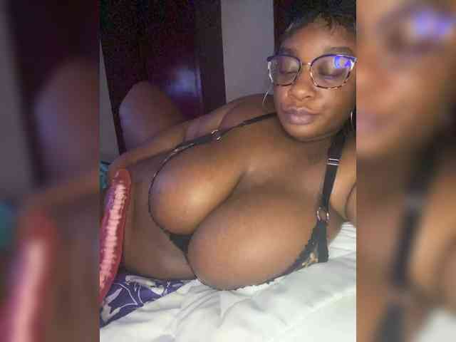 Chantellexoti webcam