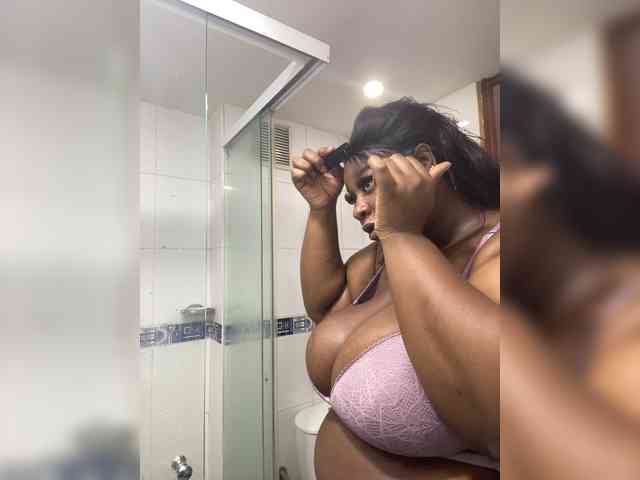 Chantellexoti webcam
