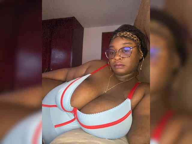 Chantellexoti webcam