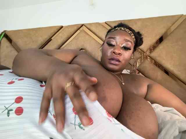 Chantellexoti webcam
