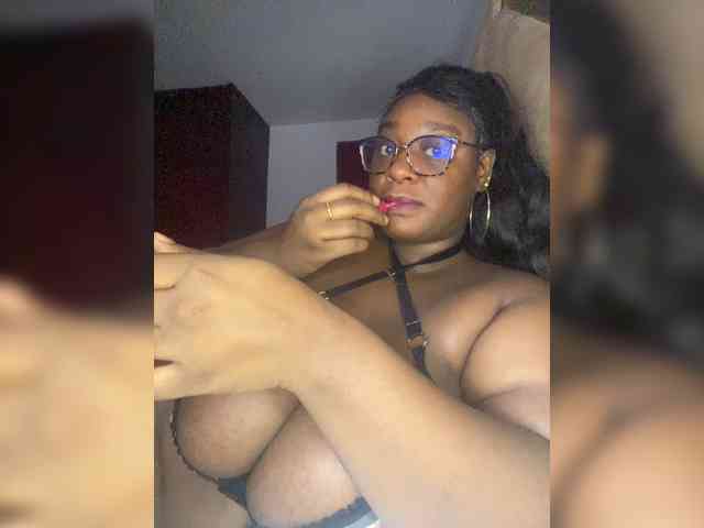 Chantellexoti webcam