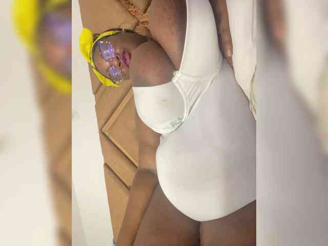 Chantellexoti webcam