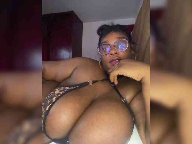 Chantellexoti webcam