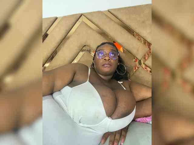 Chantellexoti webcam