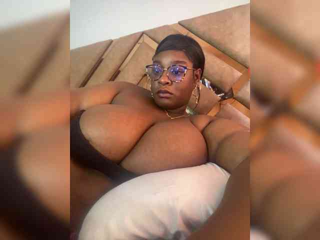 Chantellexoti webcam