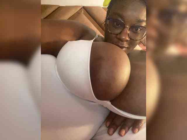Chantellexoti webcam