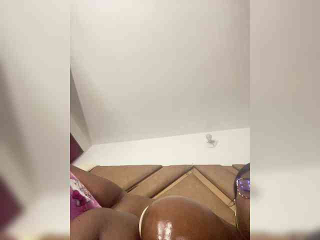 Chantellexoti webcam