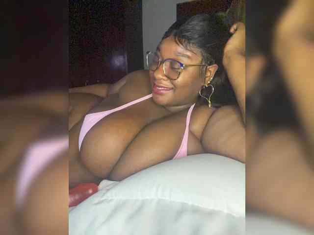 Chantellexoti webcam