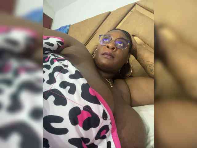 Chantellexoti webcam