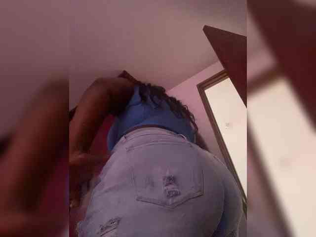 Modelo: Chantellexoti