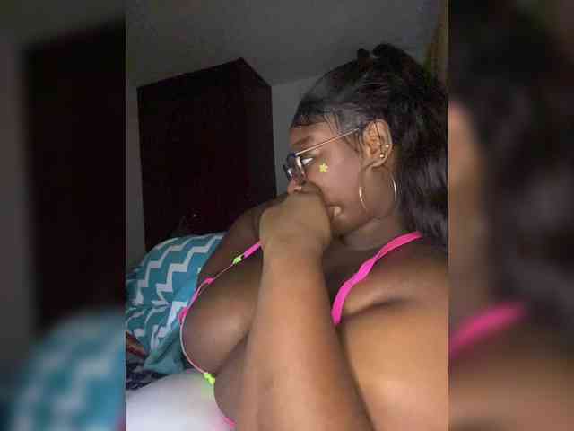 Chantellexoti webcam