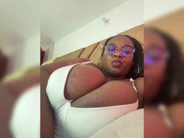 Chantellexoti webcam