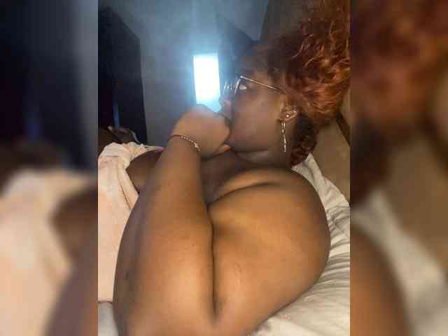 Chantellexoti webcam