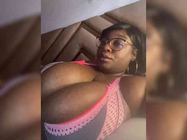 Chantellexoti webcam