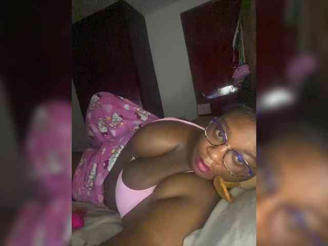 Chantellexoti webcam