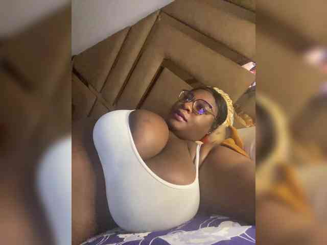 Chantellexoti webcam