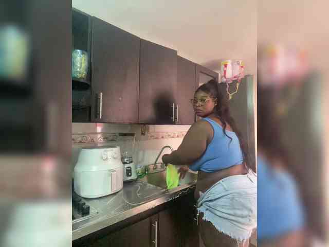 Chantellexoti webcam
