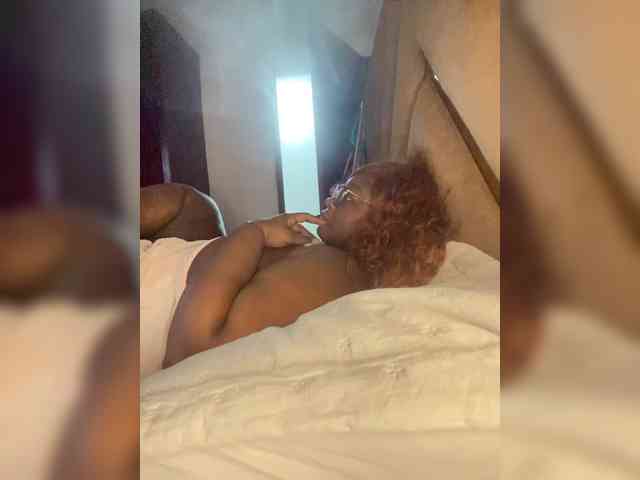 Chantellexoti webcam