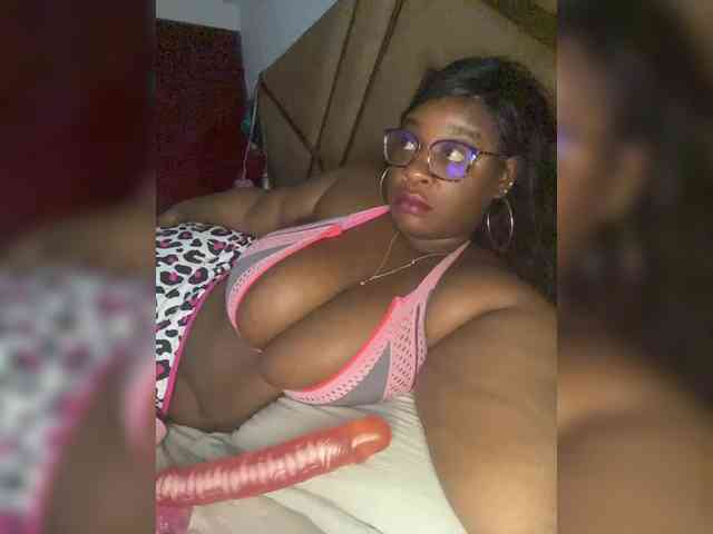 Chantellexoti webcam