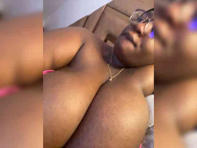 Chantellexoti webcam