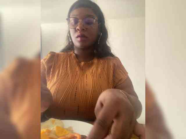 Chantellexoti webcam