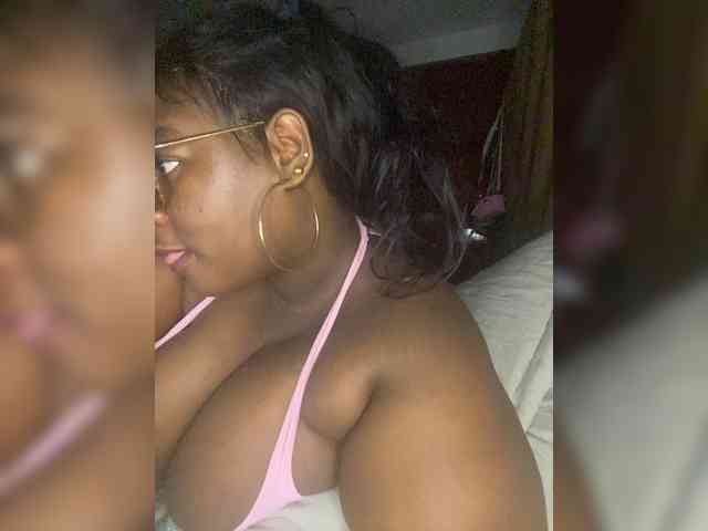 Chantellexoti webcam