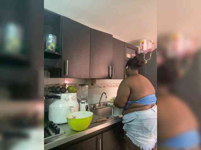 Chantellexoti webcam