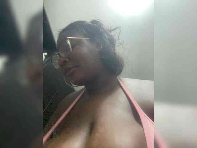 Chantellexoti webcam