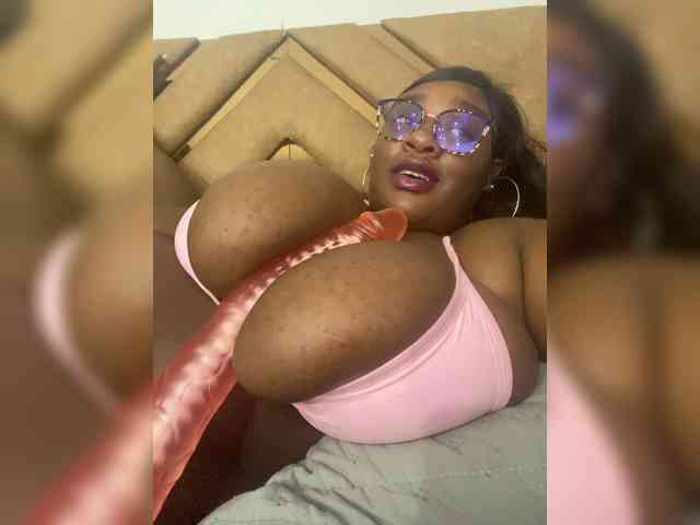 Chantellexoti webcam