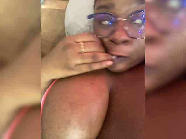 Chantellexoti webcam