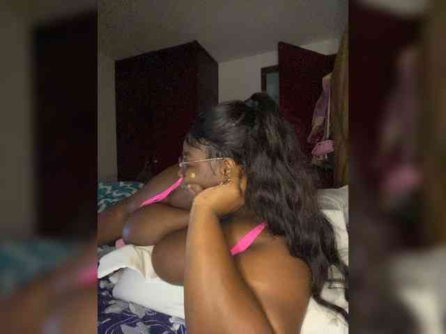 Chantellexoti webcam