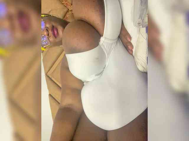 Chantellexoti Live Webcam on BongaCams