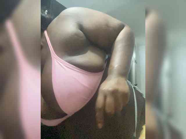 Chantellexoti webcam