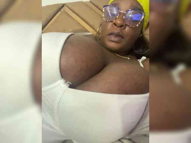Chantellexoti webcam