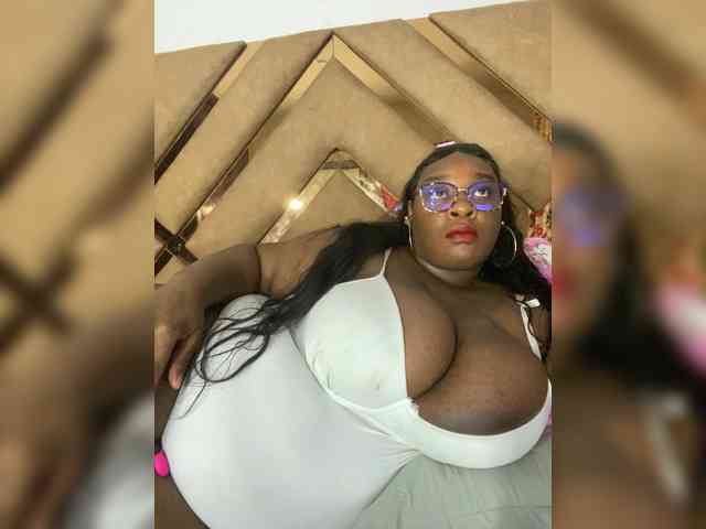 Chantellexoti webcam